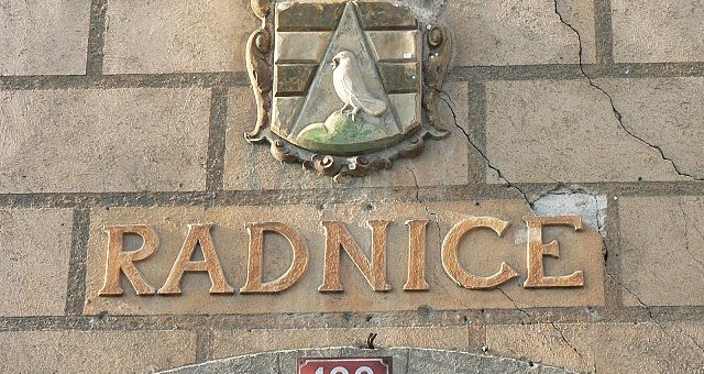 Začněte se zajímat a politik se začne zajímat také